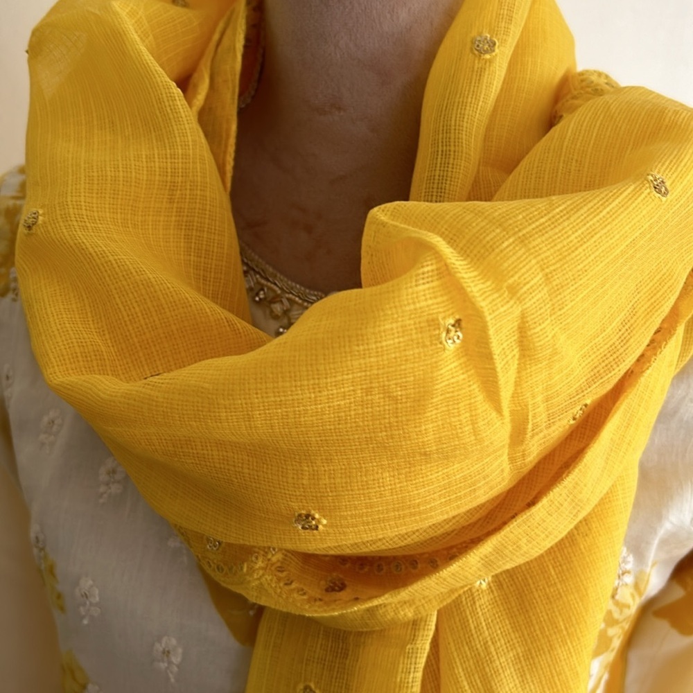 Elegant Yellow Beaded Long Sleeve Dress saree Indian wedding dress - Picture 12 of 12